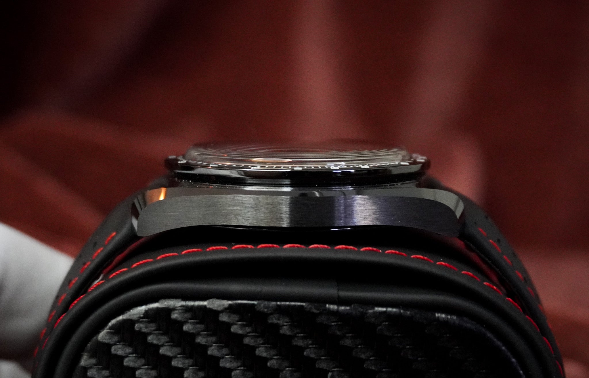 Omega Speedmaster Dark Side of The Moon Team Alinghi