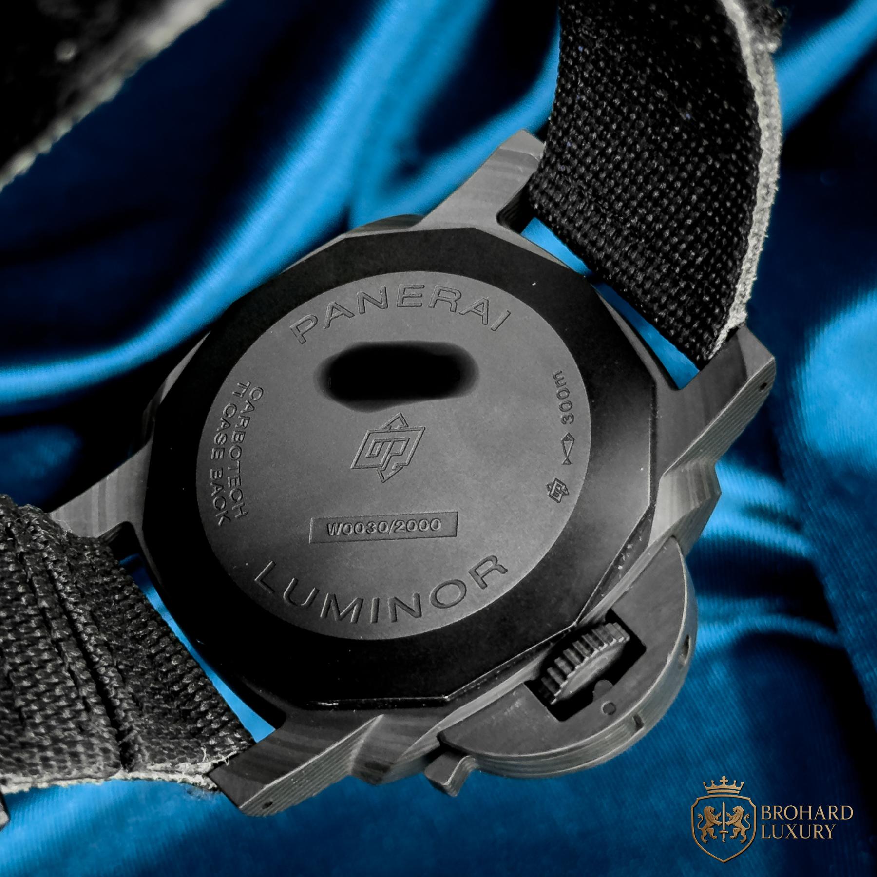 Panerai Luminor Marina Carbotech 44mm - PAM01661 - 2020