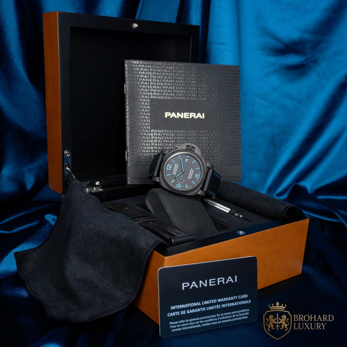 PANERAI Luminor Marina Carbotech PAM01661