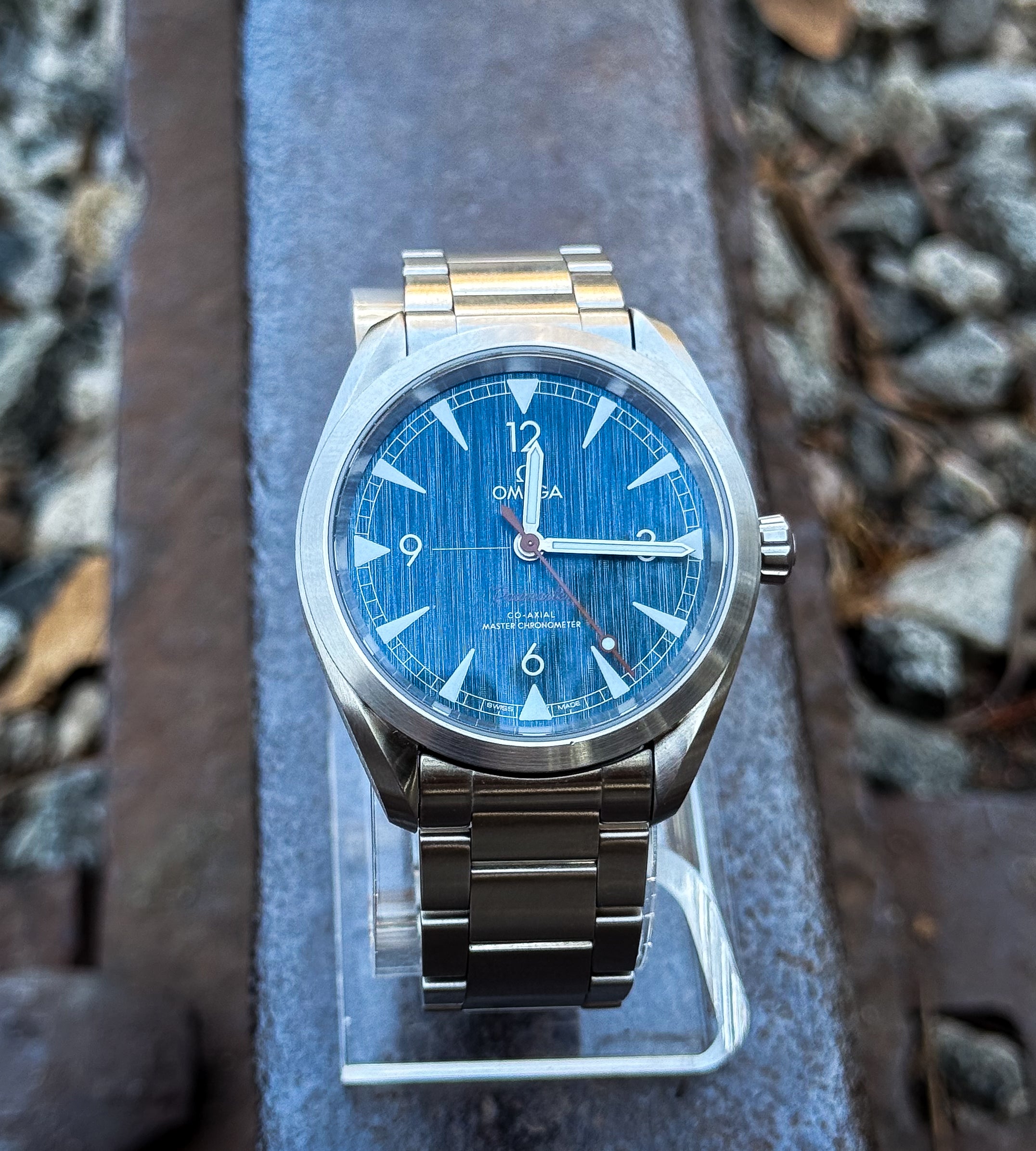 Omega Seamaster Railmaster Omega Co-Axial Master Chronometer Watch - 40 mm Steel Case - Vertically Brushed Blue Jeans Dial - 220.10.40.20.03.001