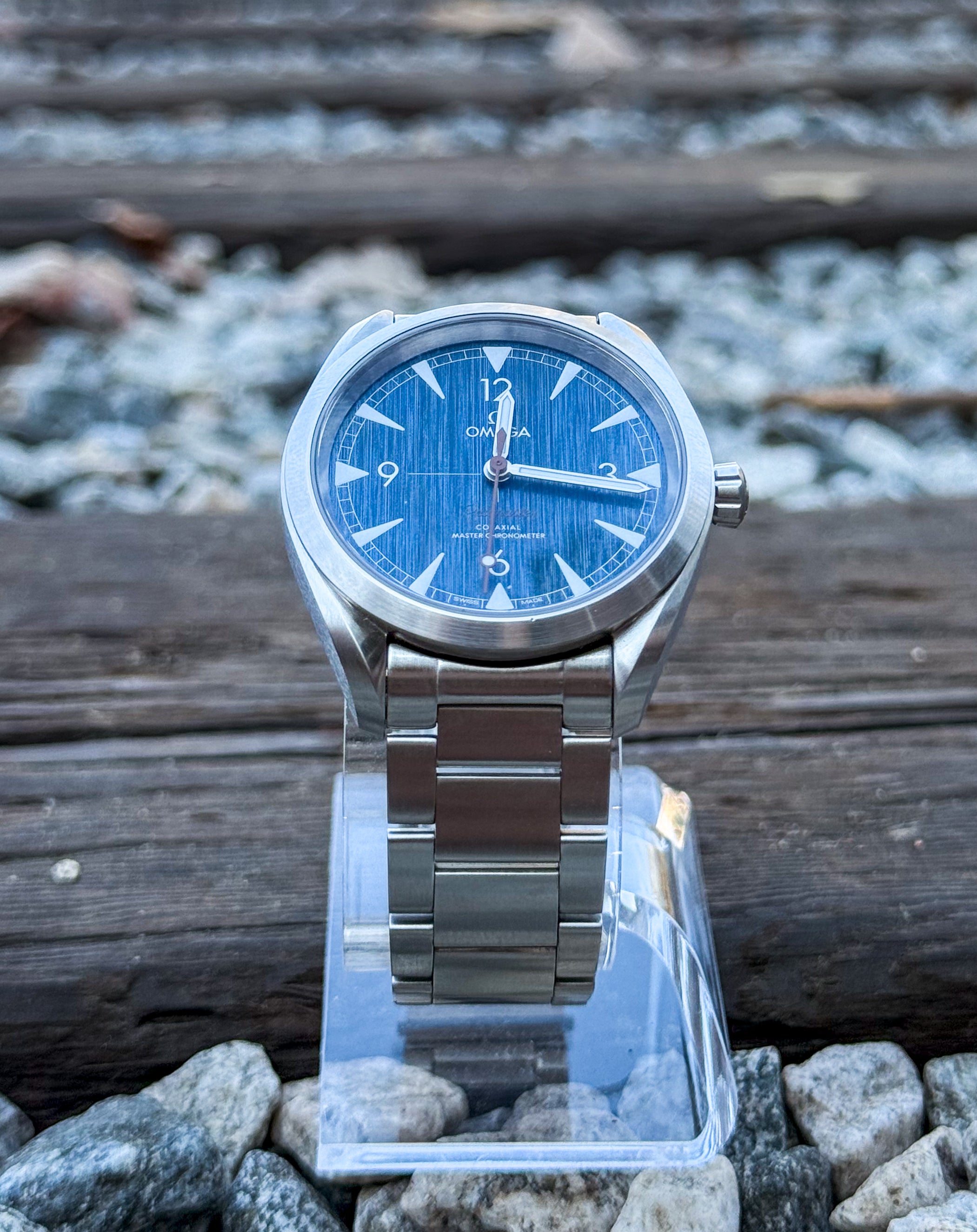 Omega Seamaster Railmaster Omega Co-Axial Master Chronometer Watch - 40 mm Steel Case - Vertically Brushed Blue Jeans Dial - 220.10.40.20.03.001