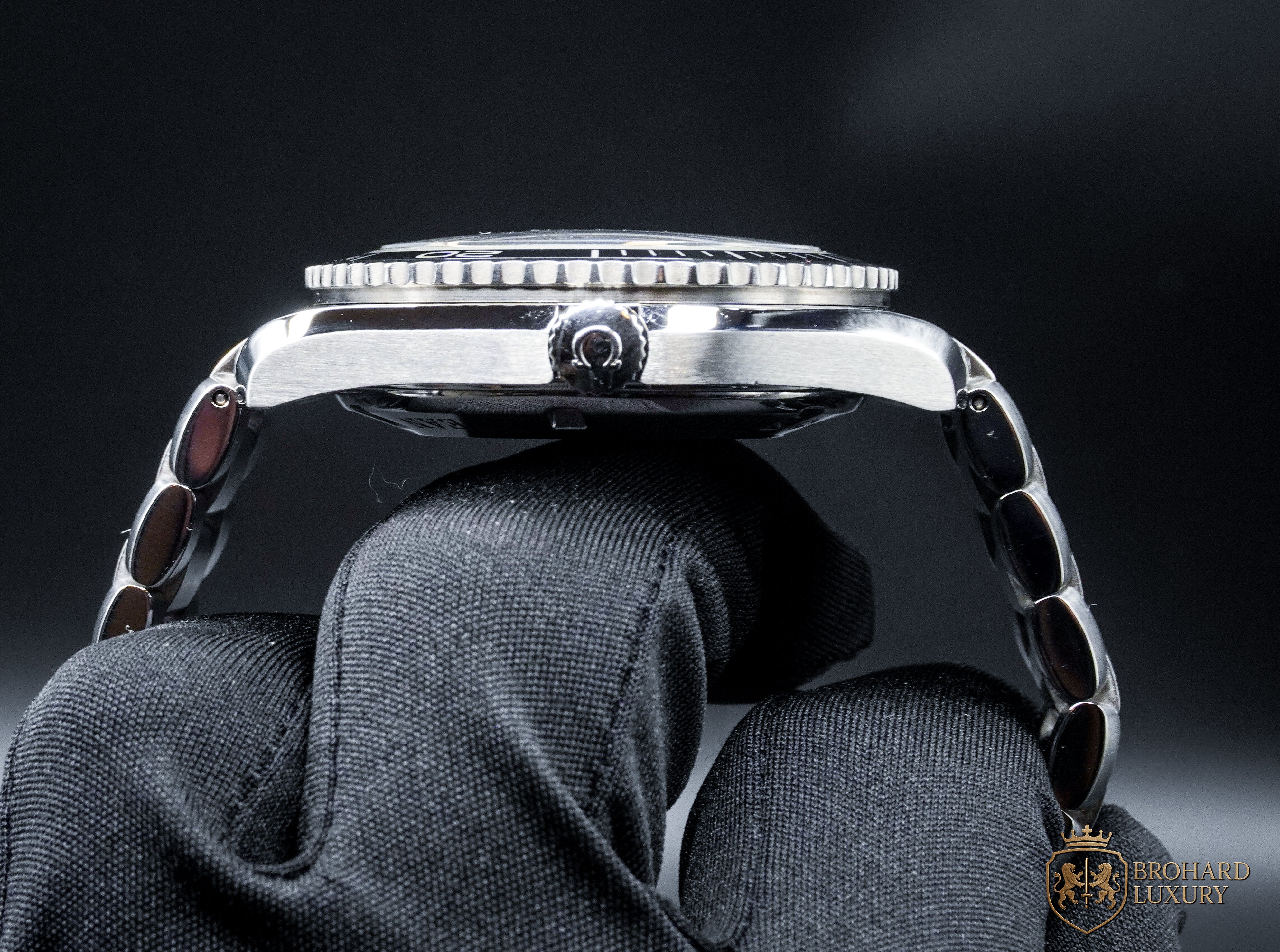 Omega Seamaster Planet Ocean 600M “Quantum of Solace” Limited Edition – Ref. 222.30.46.20.01.001