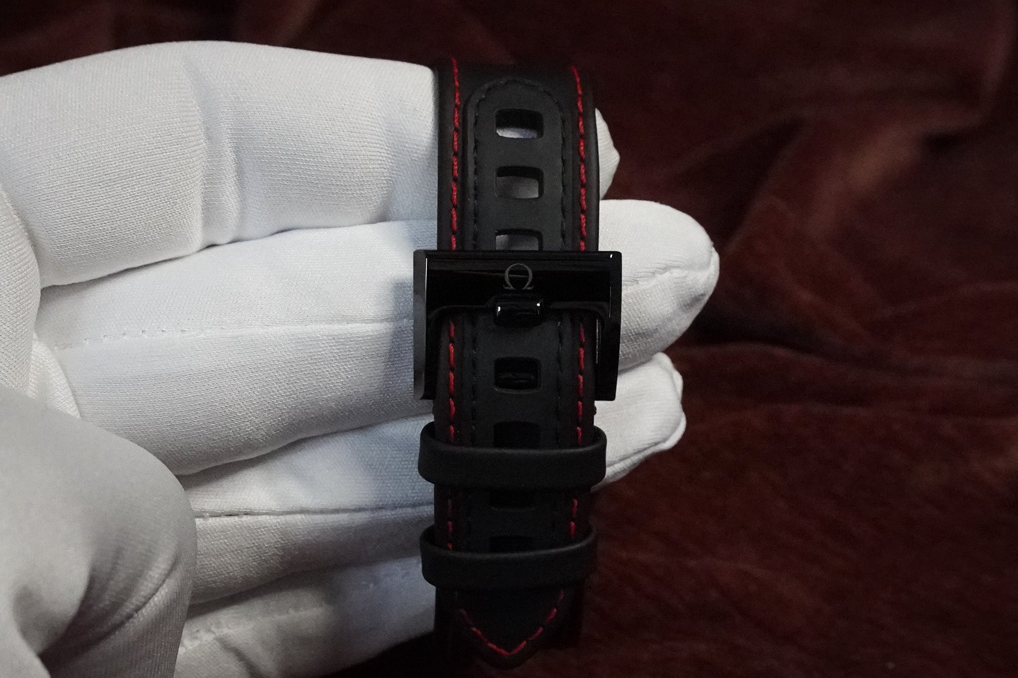 Omega Speedmaster Dark Side of The Moon Team Alinghi