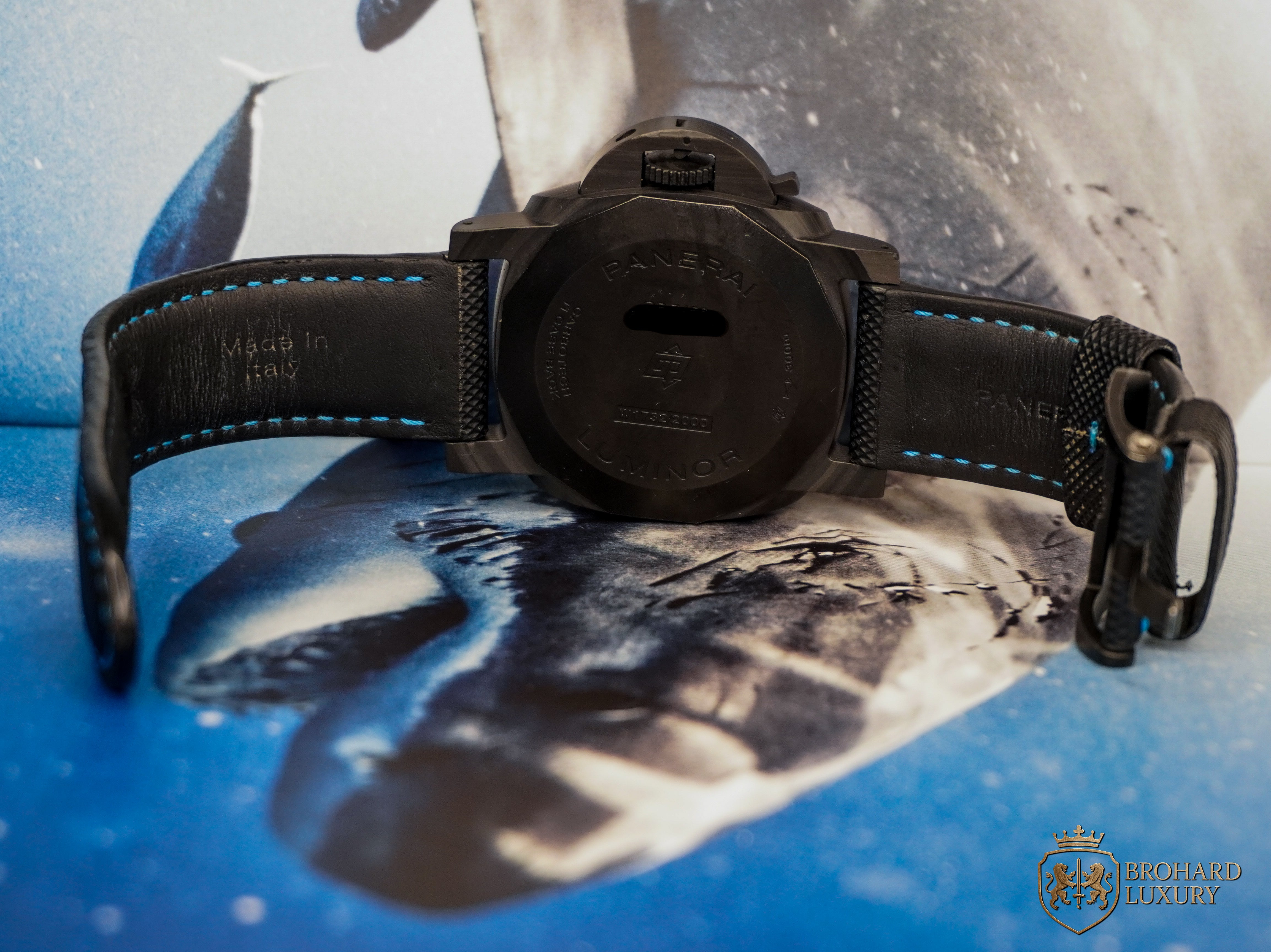 PANERAI Luminor Marina Carbotech PAM01661