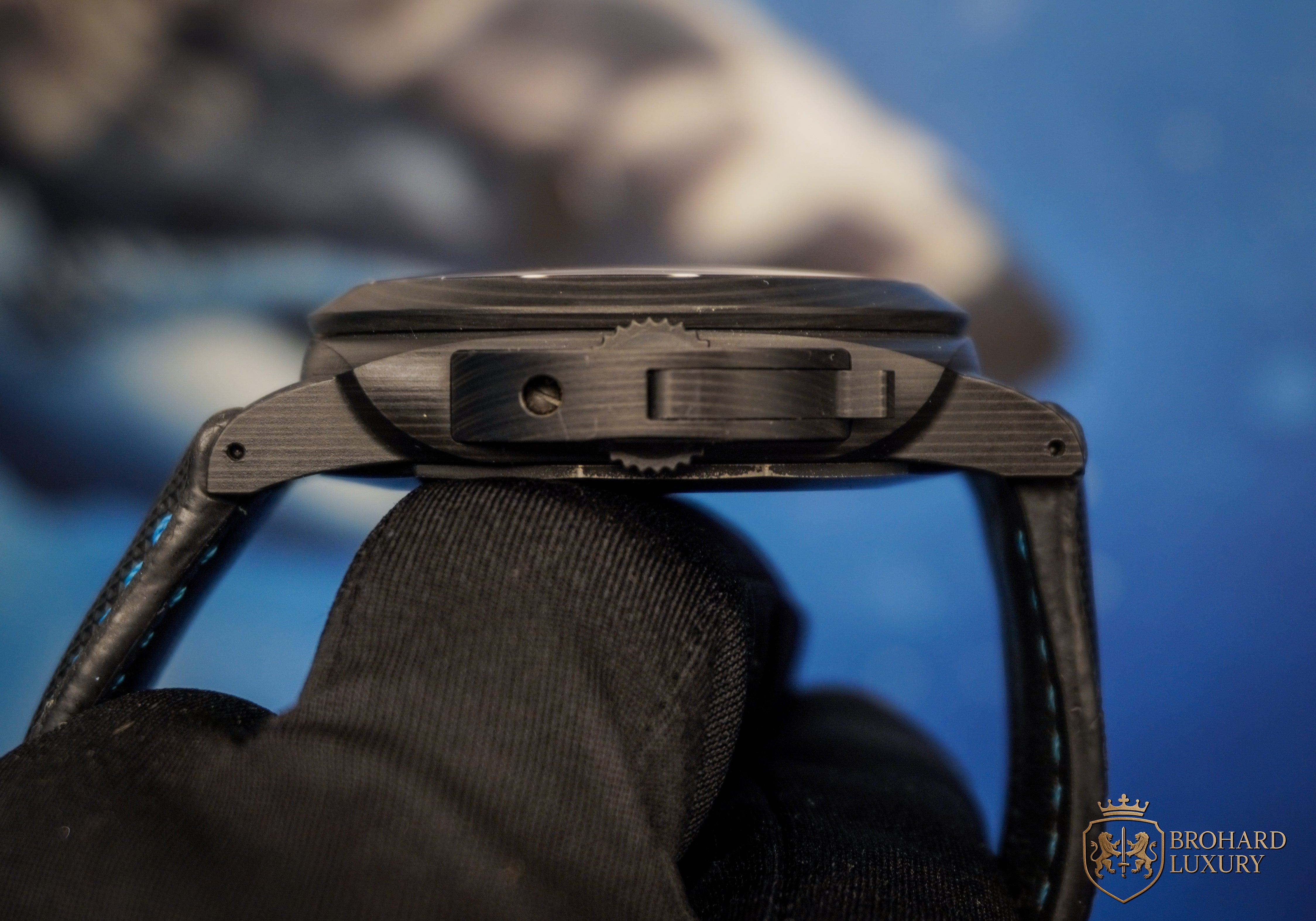 PANERAI Luminor Marina Carbotech PAM01661