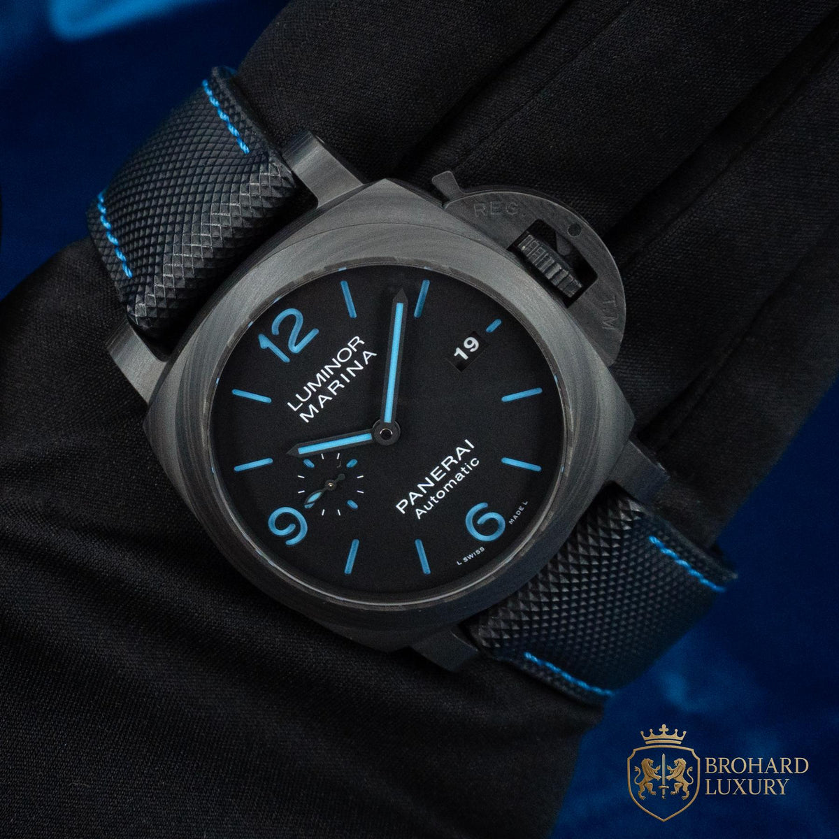 PANERAI Luminor Marina Carbotech PAM01661